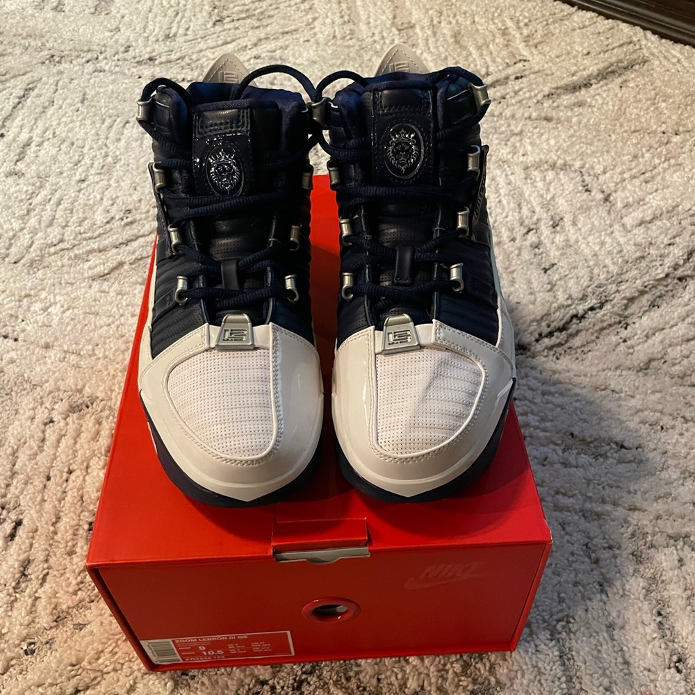 Lebron zoom 3 “Midnight Navy”- mens size 9 or women’s size 10.5 - Picture 3 of 6